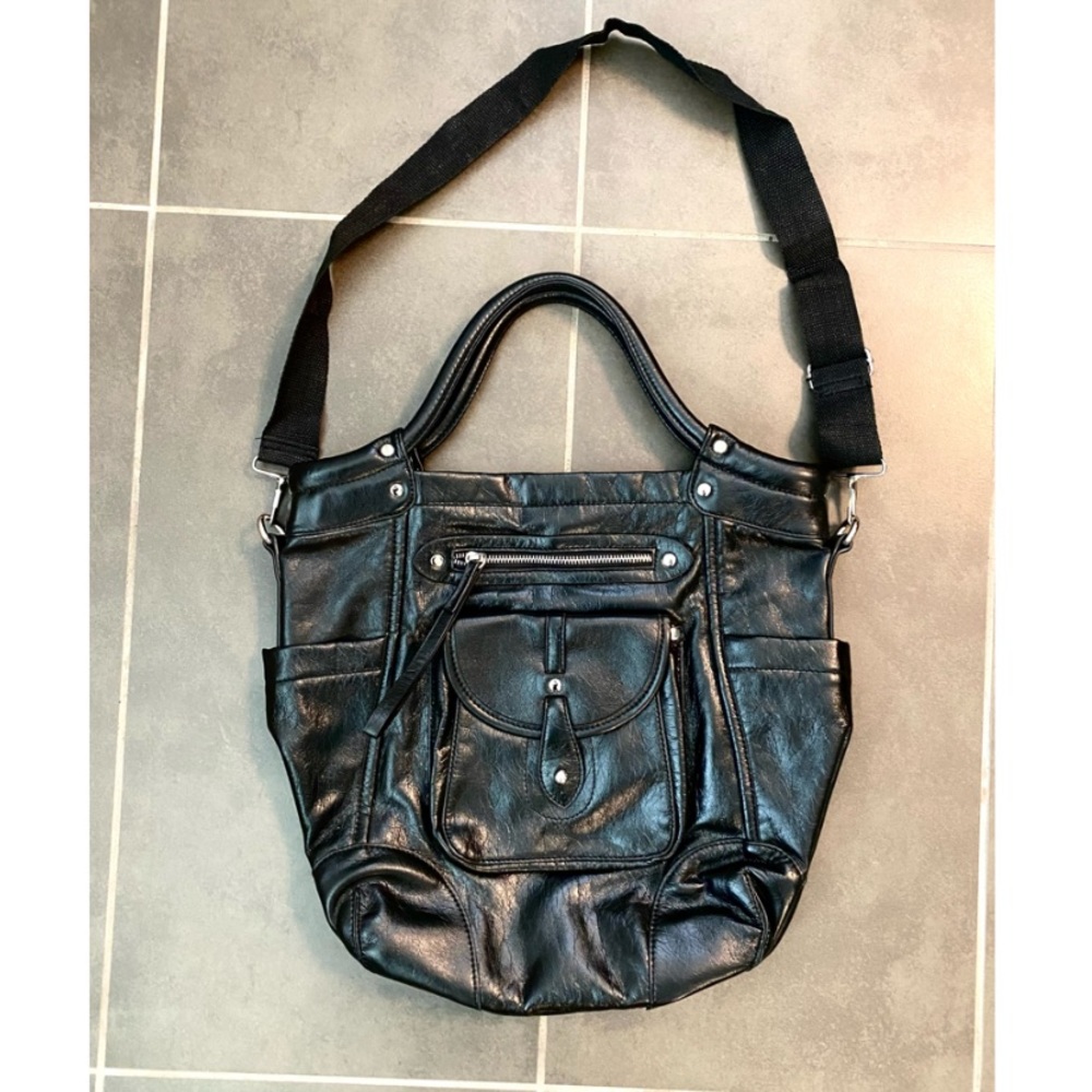 NWOT large Metropark shoulder bag with adjustable/detachable crossbody strap